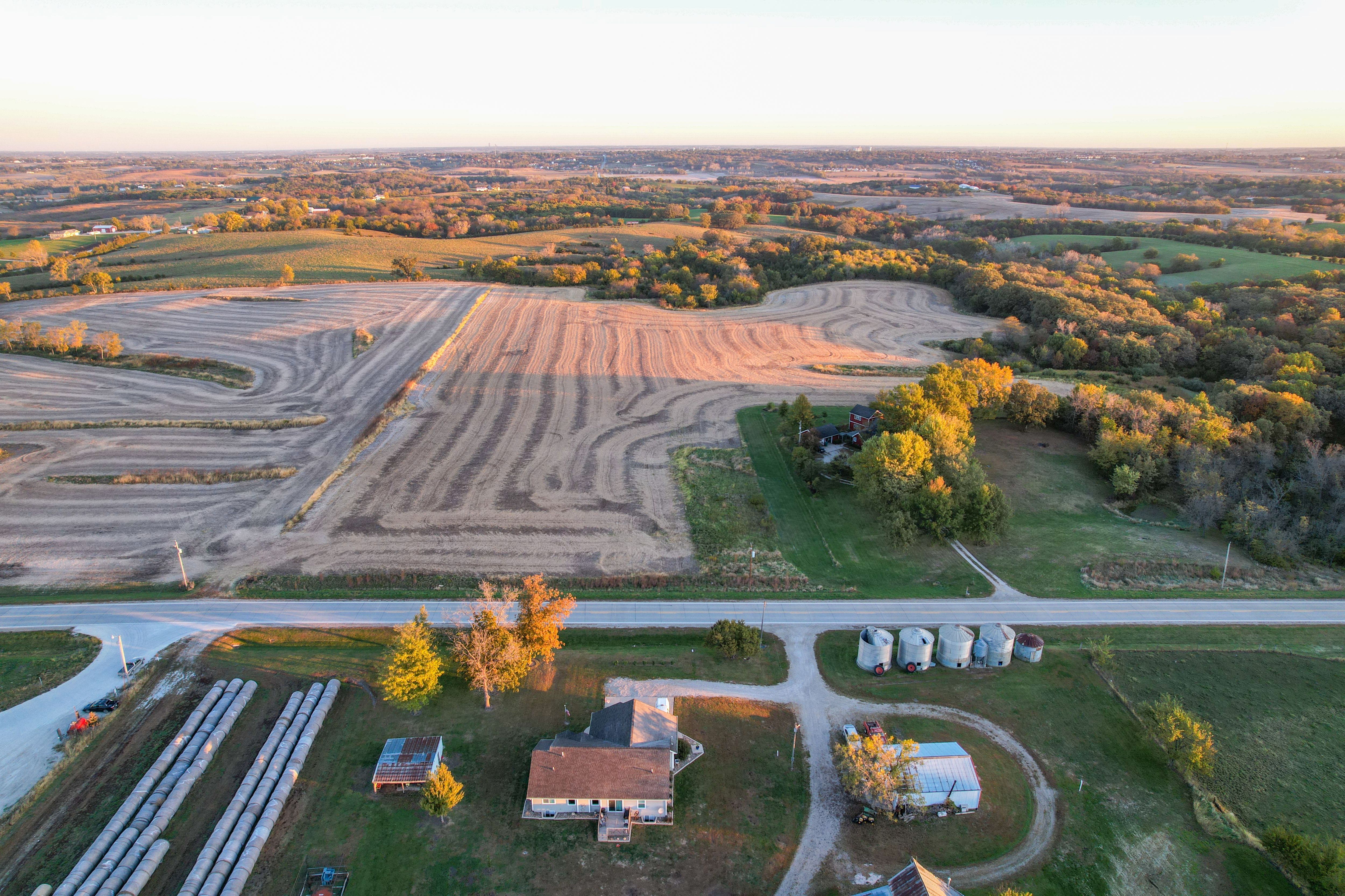 Listing Photo: 18712-Photo Oct 22 2025 7 49 58 AM